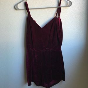 BURGUNDY ROMPER WITH LACED BACK